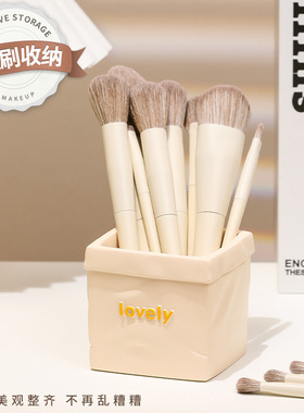 笔筒学生桌面创意小摆件轻奢高级感笔袋可爱简约纸袋收纳家居摆件