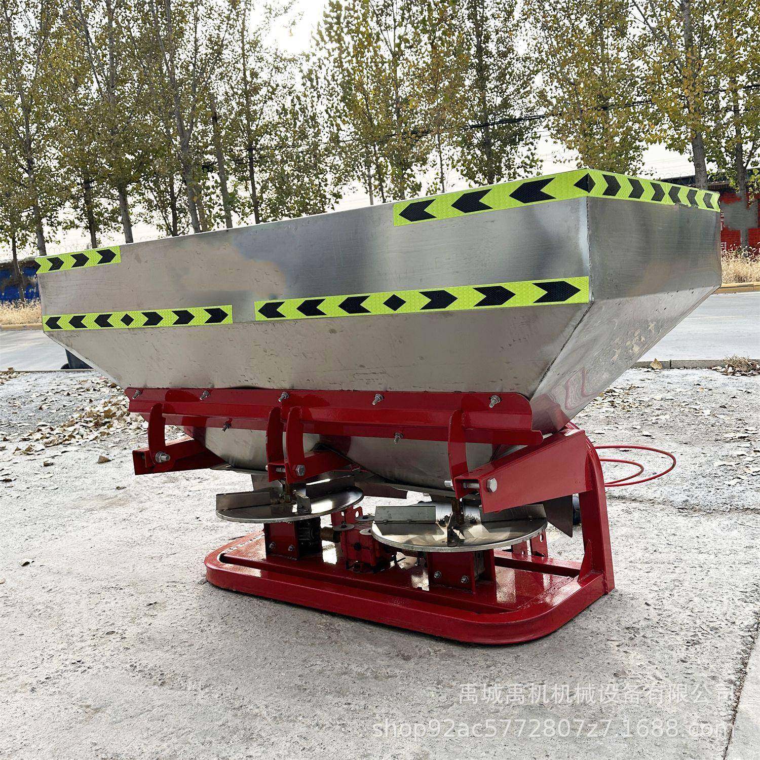 四轮后置圆盘撒肥机农田颗粒肥粉末肥撒播机不锈钢大容量料斗,淘宝优惠券,粉丝福利购,淘宝优惠卷