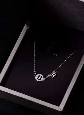 s925银英文字母圆牌镶钻手链女精致细链小众设计手饰品礼物