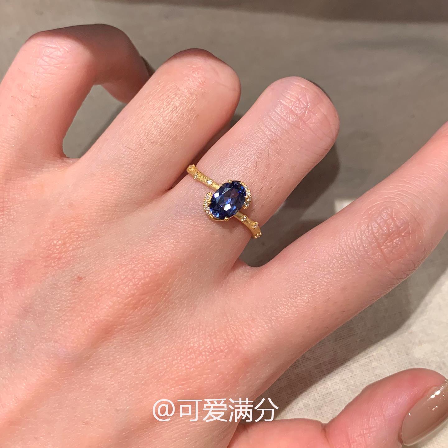 Retro Sparkling Diamond Blue Dove Egg Ring for Women