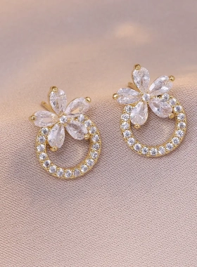 项链女欧美新品小众气质饰品小花项链简约锆石五瓣花耳钉套装