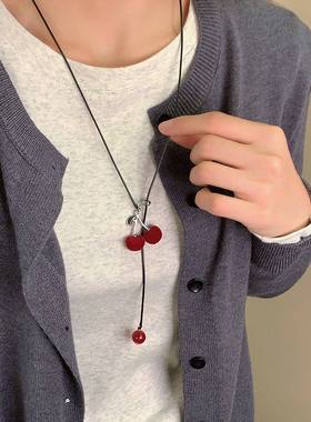 安可拉红珍珠植绒樱桃项链秋冬款气质百搭小众设计简约毛衣链配饰