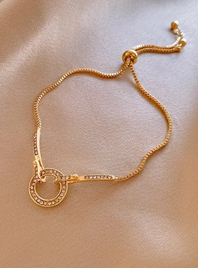 真金电镀不规则巴仿珍珠手链法式时尚设计感手环高级感手饰女