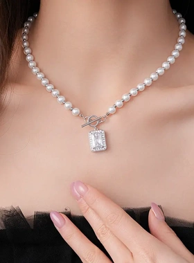法式锆石方形吊坠珍珠项链配饰高级感锁骨链复古气质百搭项饰