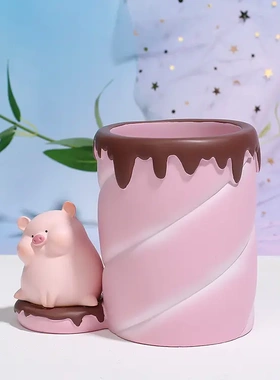 创意卡通猪囡囡笔筒办公桌面收纳装饰摆件床头学生礼物礼品