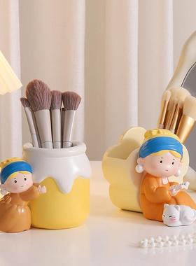 创意可爱珍珠女孩笔筒化妆刷收纳筒化妆台摆件送闺蜜生日礼物女生