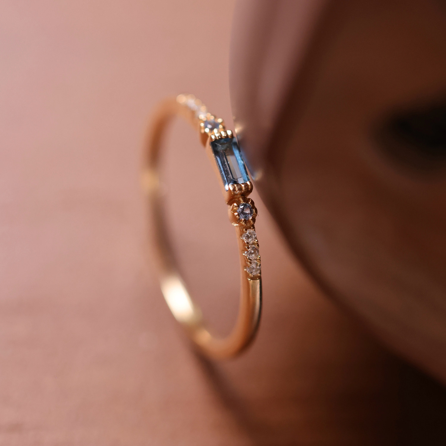 Luosheng<Shi>London Blue Topaz Elegant Colorful Light Luxurious High-end Slim Ring Gift for Best Friend