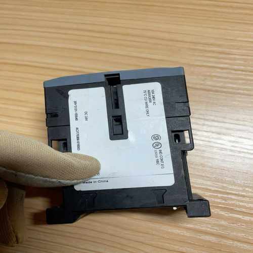 西门子SIRIUS接触器3RH6131-1BB40DC2--议价商品 - 图1