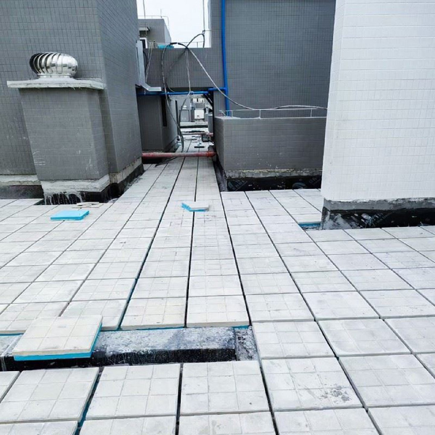 厂家直销楼顶屋顶防晒泡沫挤塑楼面四脚五脚隔热砖耐高温水泥隔热,淘宝优惠券,粉丝福利购,淘宝优惠卷