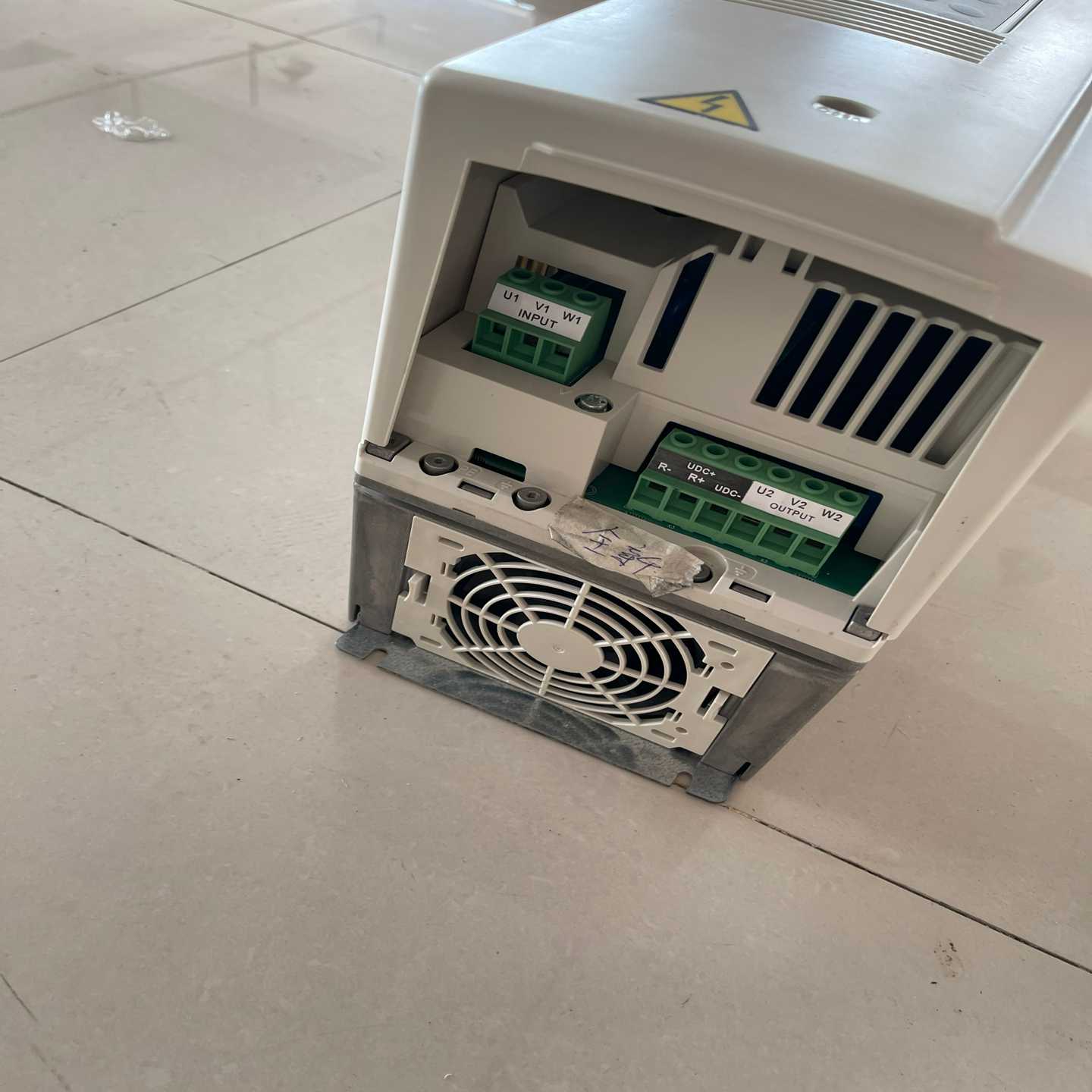 【议价】变频器ACS800-01-0016-5P901中压适用 - 图0