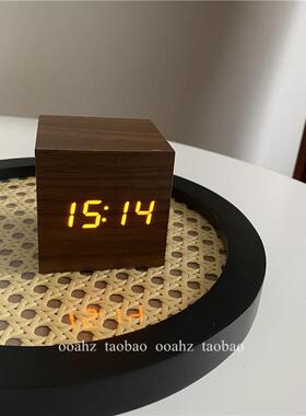 ooahz 早睡早起~木质桌面声控时钟 ins桌面摆件适合送朋友的闹钟
