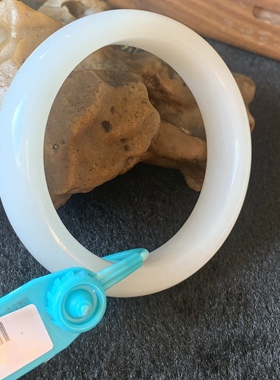 和田白玉正圈宽条平安镯山料正圈