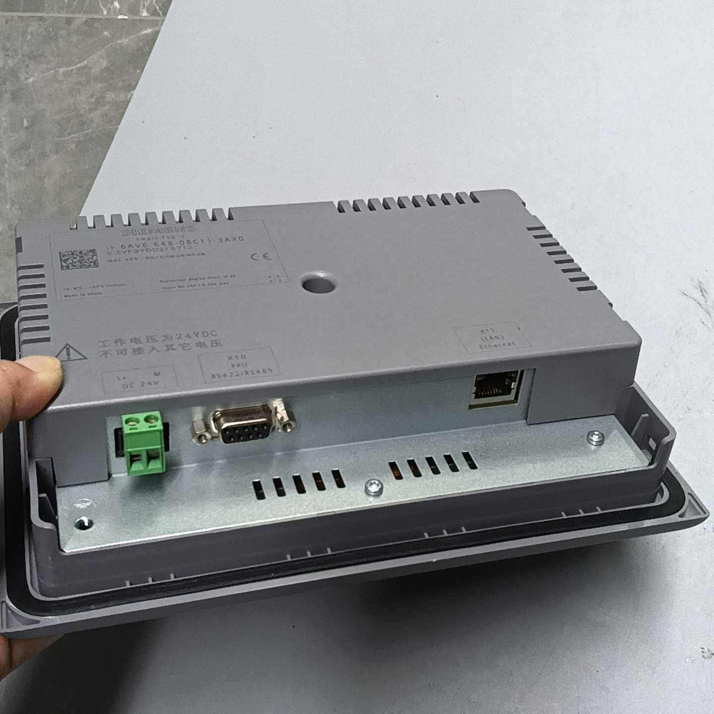 西门子触摸屏Smart700IE,型号6AV6648---议价商品 - 图1