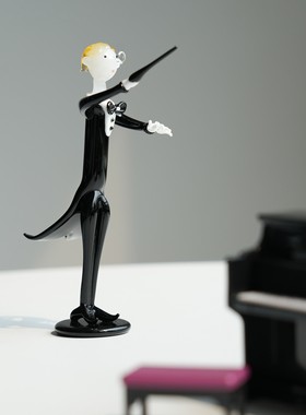 琉璃手作燕尾服演奏指挥家公仔手办治愈书桌面装饰摆件男生日礼物