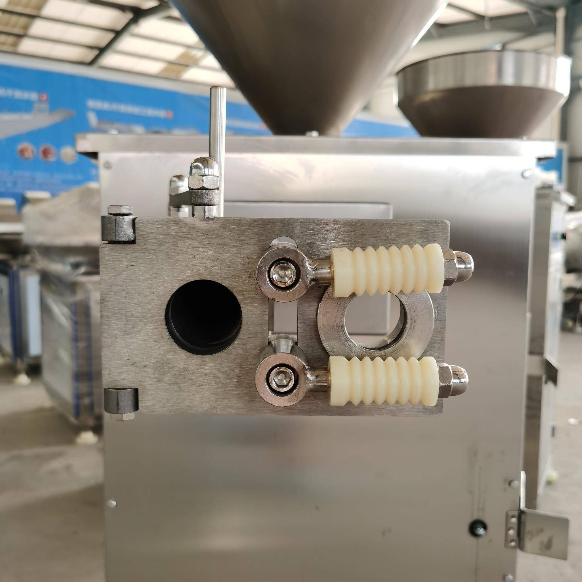 商用气动定量扭结灌肠机 红肠香肠自动打结机 粉肠连续灌肠设备 - 图2