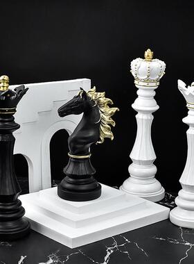 创意家居摆件国际象棋树脂摆件橱窗家居装饰品黑色白色棋子装饰品