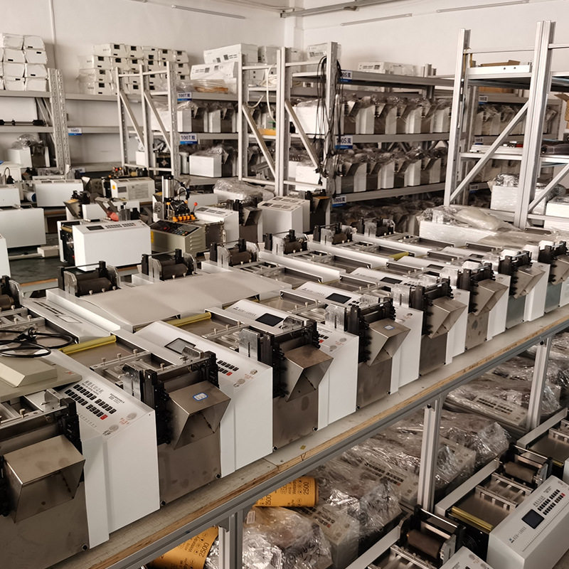 深圳宏展全自动金属项链剪链机服饰链条铁链银链切断机剪链条机器,淘宝优惠券,粉丝福利购,淘宝优惠卷