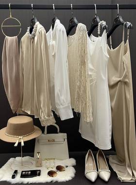 华铭样板间衣帽间服饰衣服丝巾现代简约帽子帽架包包软装饰品套装