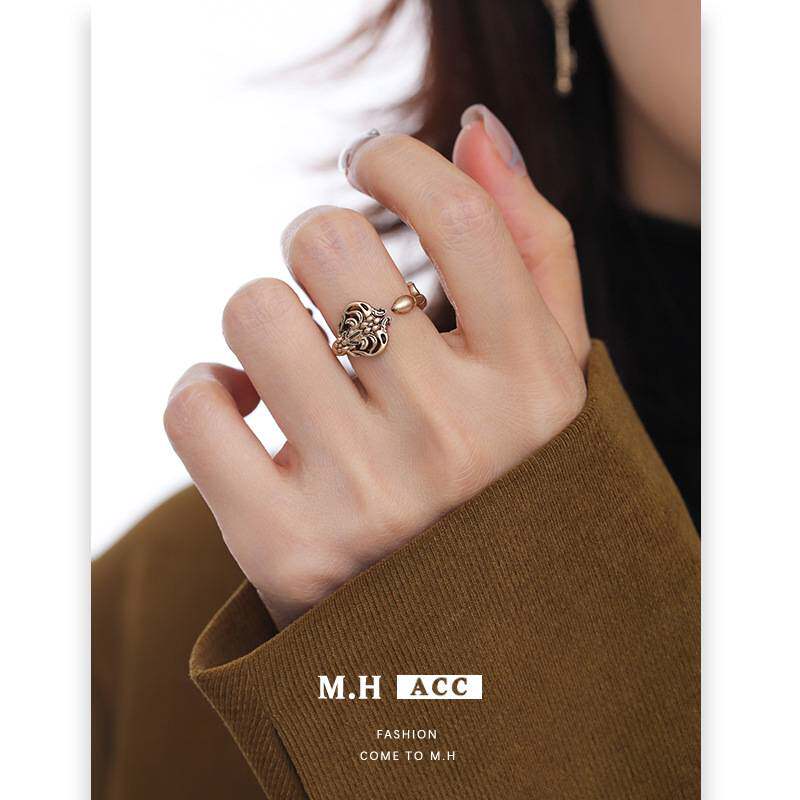 Key ring for women with unique original design, light luxury temperament, retro high-end adjustable open index finger ring