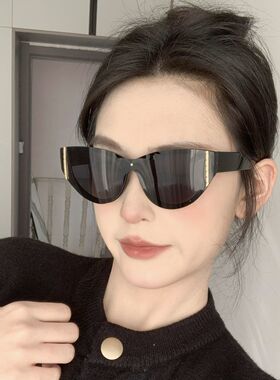 复古无框一体高级质感猫眼墨镜女方圆脸显瘦2025新款太阳眼镜防晒