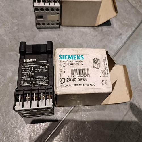 全新西门子接触器3TF2001-0AP0Ac230v，3--议价商品 - 图0