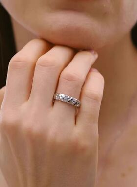 小众创意设计玫瑰金白金镶钻菱形格纹戒指女时尚气质高级感指环