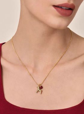 阳光金色小马项链中长款毛衣链小众红色圆珠吊坠轻奢高级感女设计