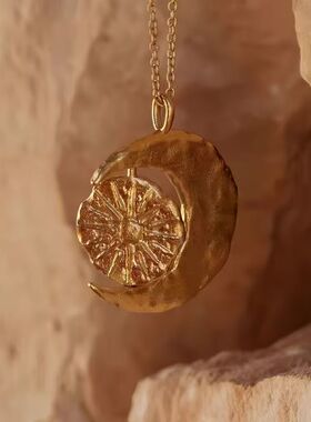 日月流转金色锤纹设计感旋转吊坠项链简约百搭精致高级感项链女