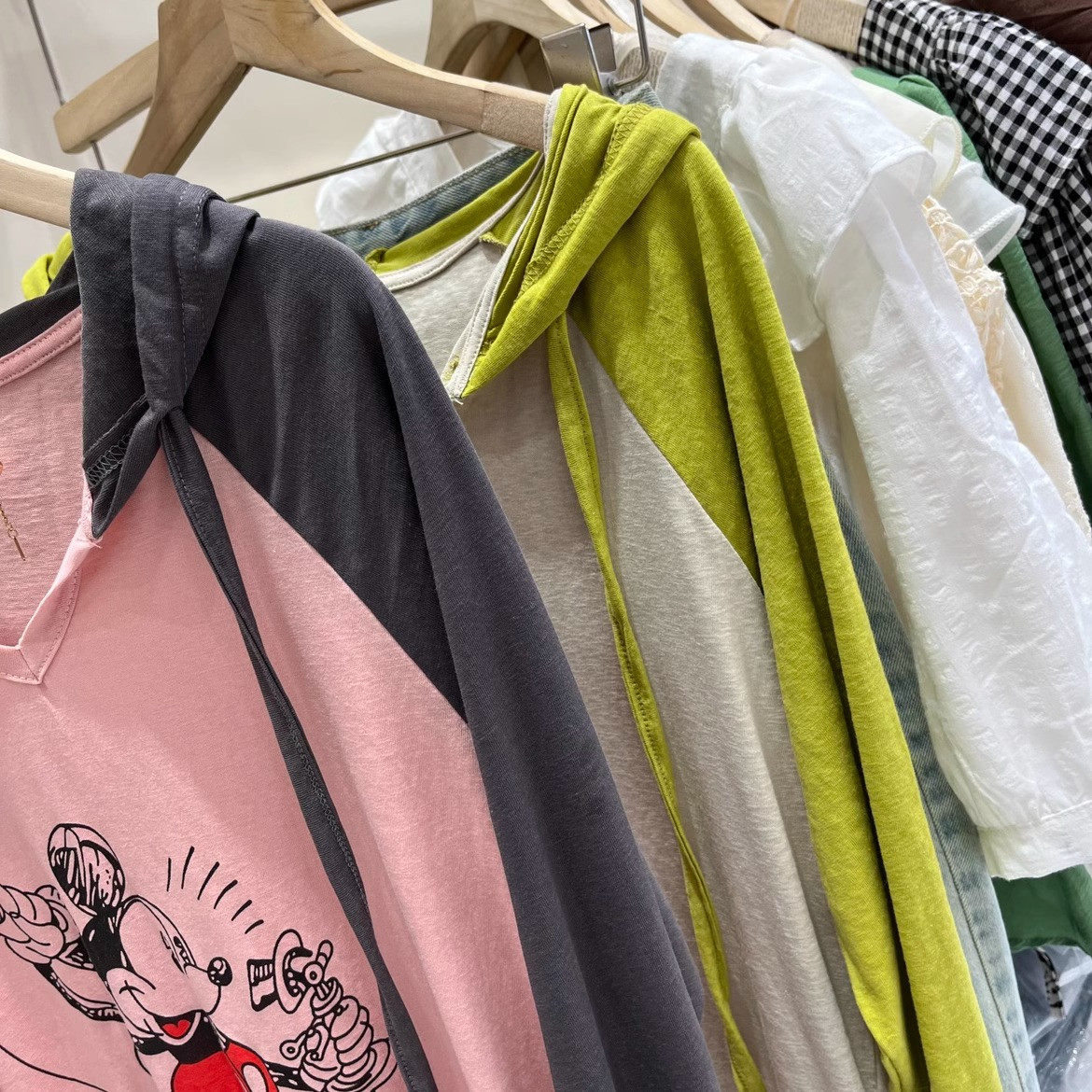 特大码胖mm300斤连帽撞色长袖t恤女春秋季宽松显瘦内搭打底衫,淘宝优惠券,粉丝福利购,淘宝优惠卷