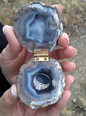 这戒指盒简直是海边求婚浪漫神器