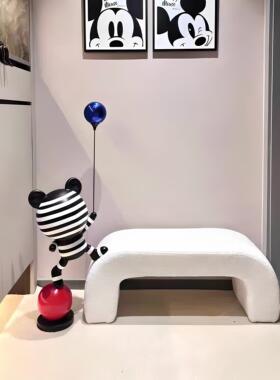 2025轻奢网红杂技熊摆件客厅电视柜入户玄关装饰乔迁礼