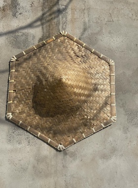 怀旧老物件蓑衣斗笠马灯水壶民俗景区摆件主题餐厅装饰村史馆展品