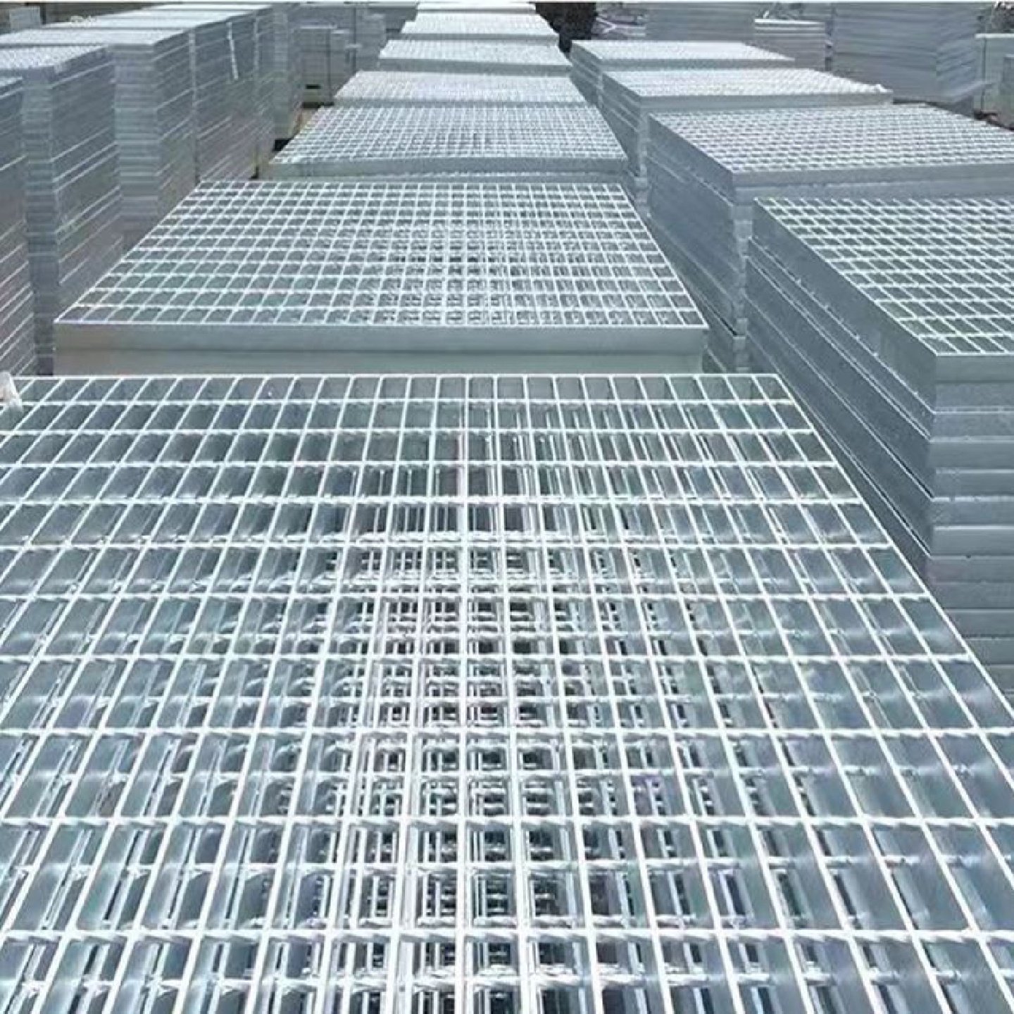 热镀锌钢格板楼梯踏步平台防滑钢格栅排水沟盖板鸽舍养殖场钢格栅,淘宝优惠券,粉丝福利购,淘宝优惠卷