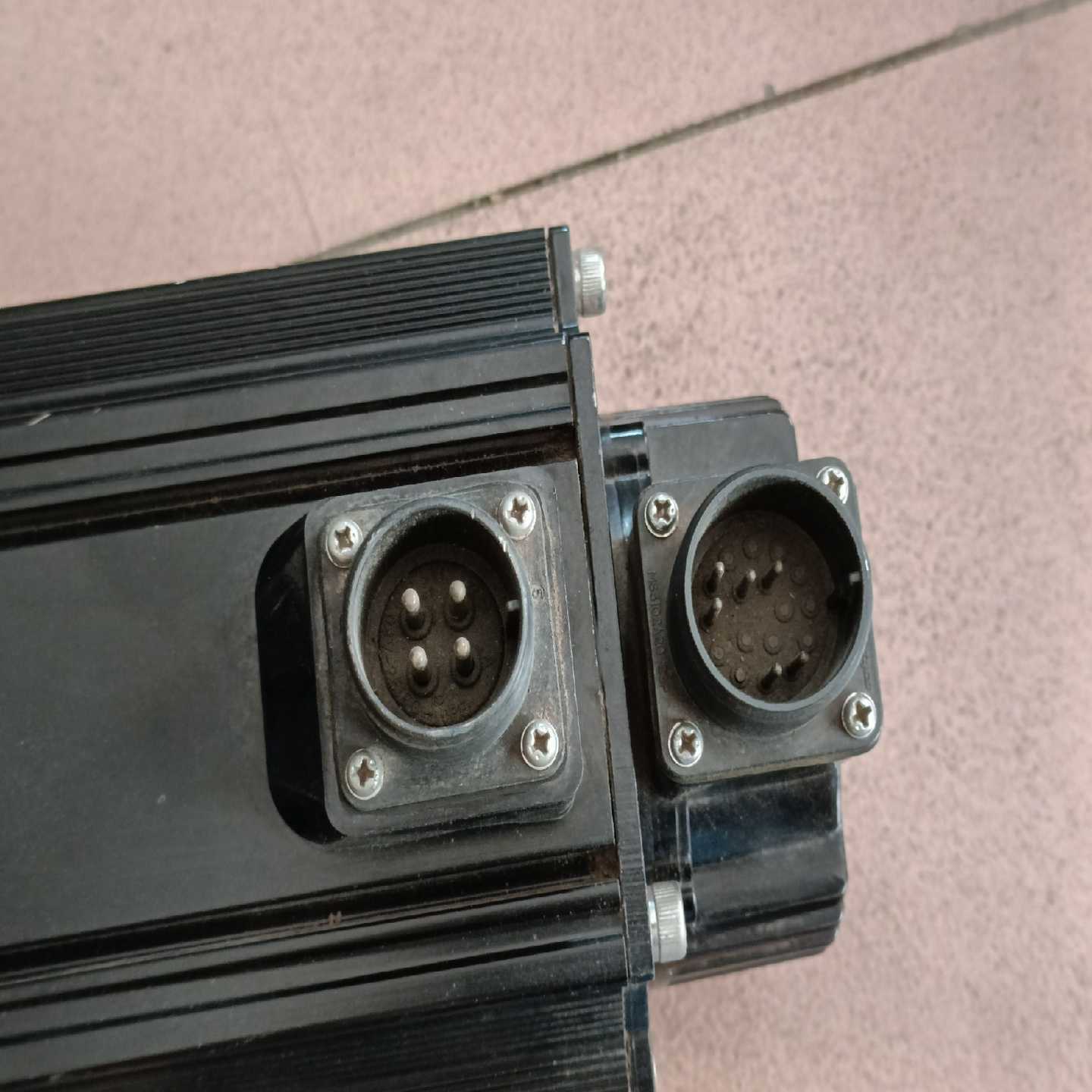 【星慕电子】富士伺服电机GYG202C5-RG2 2000W - 图1