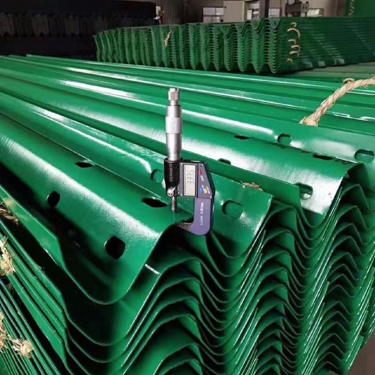 高速公路波形护栏两波三波热镀锌防撞护栏板省道乡村波形梁钢护栏,淘宝优惠券,粉丝福利购,淘宝优惠卷