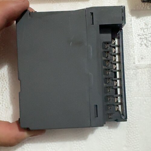 议价三菱QX40输入模块24VDC4mA来自日本Mitsu - 图1
