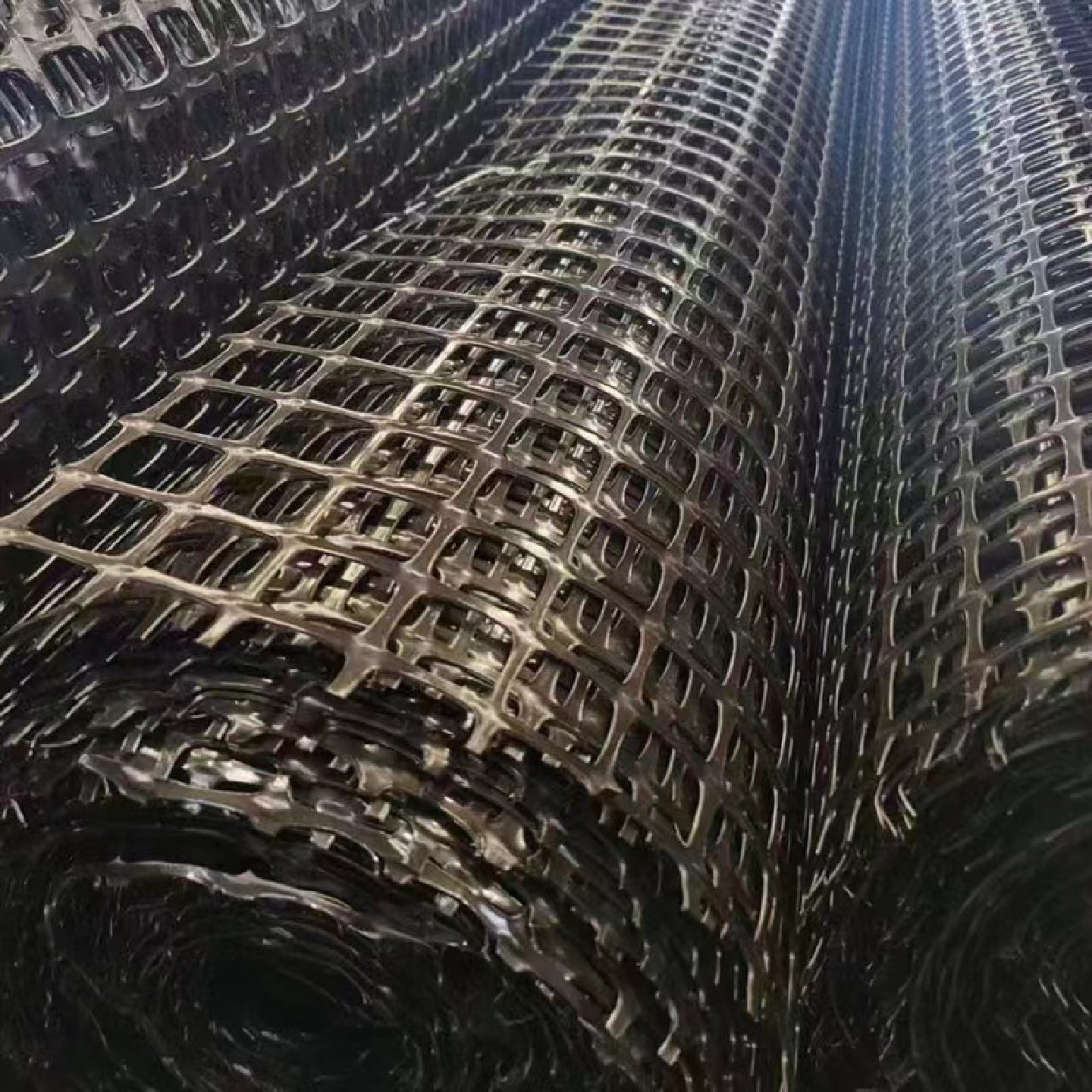 新款土工格栅路基用钢塑玻纤自粘式单双向塑料公路护坡工程养殖网,淘宝优惠券,粉丝福利购,淘宝优惠卷