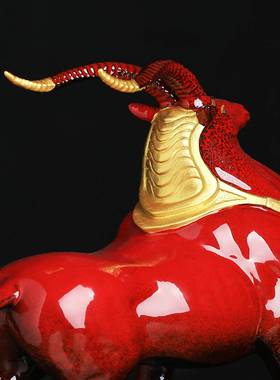 东方泥土《领头羊》陶瓷羊工艺品摆件办公室家居乔迁新居开业礼品