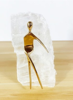 软装书房桌柜人物水晶石摆件办公室沙发背景酒柜家居用品装饰摆设