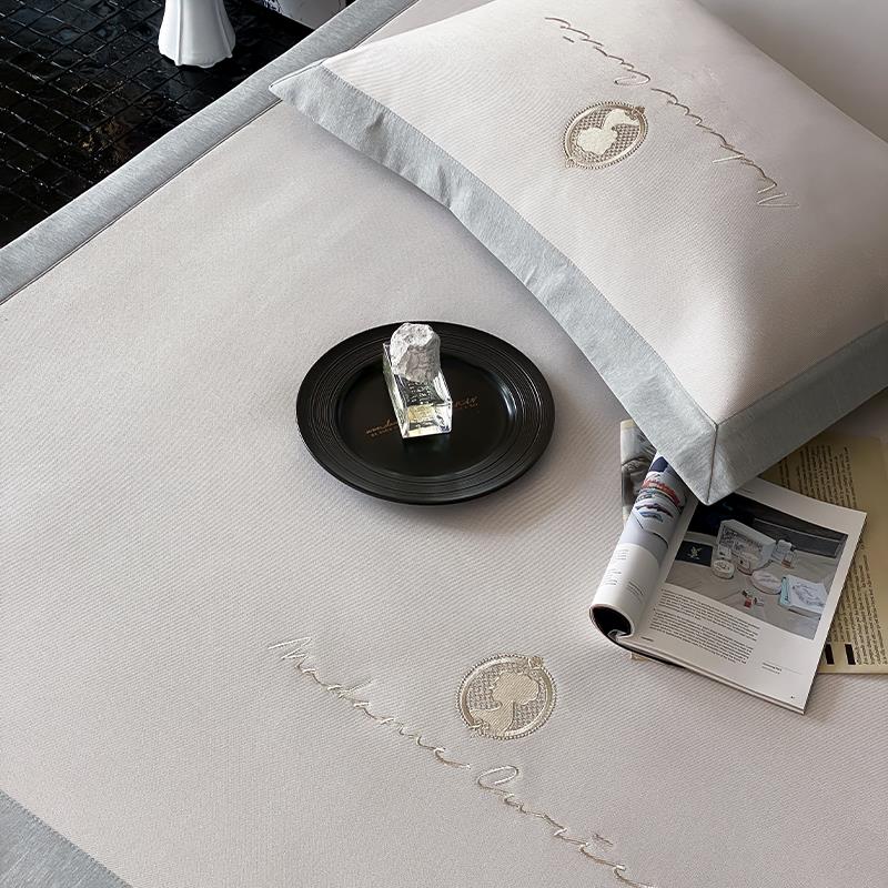 罗兰家纺A类夏季1200D冰丝席可水洗折叠凉席1.5m家用双人软席子 - 图0