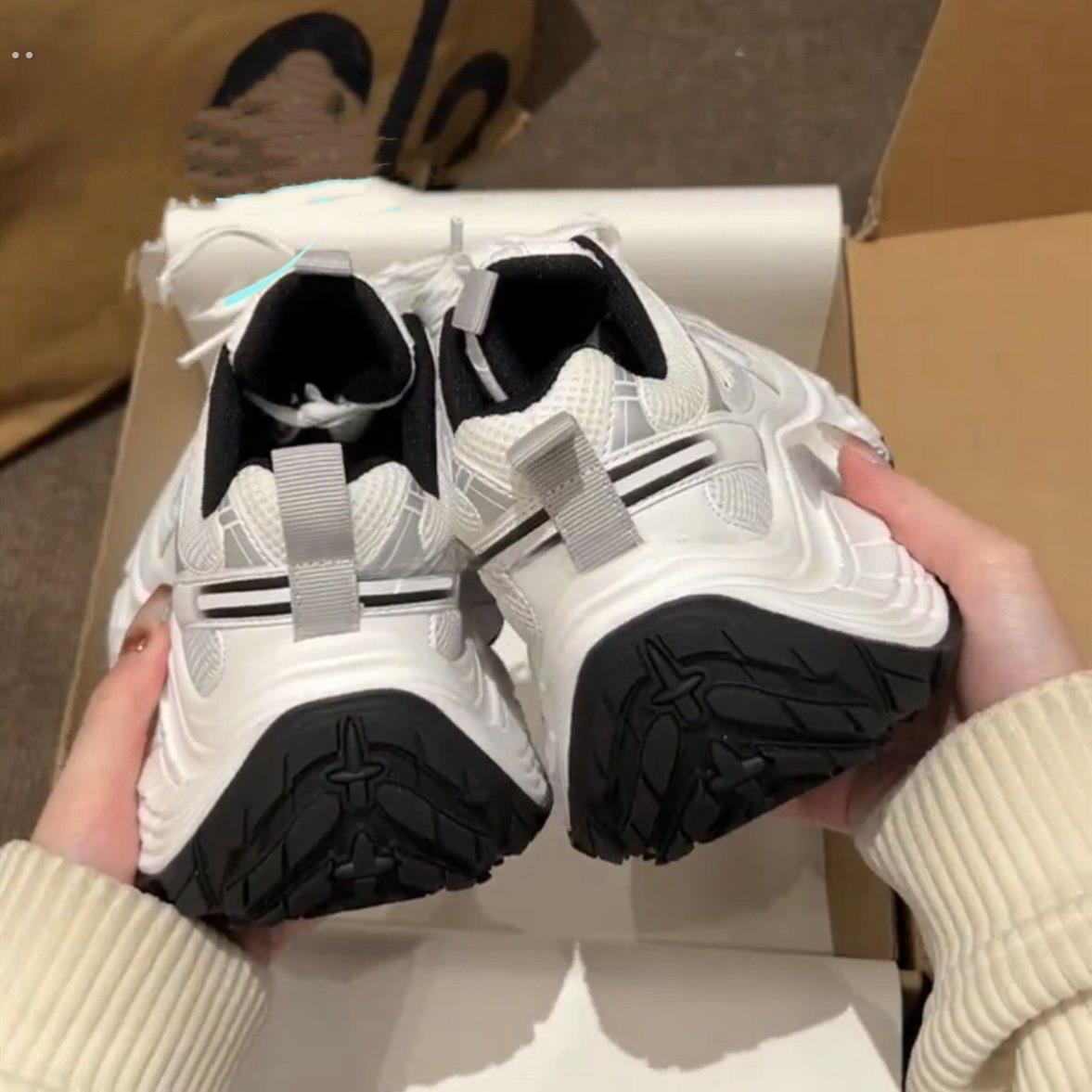 老爹鞋子女高颜值超厚底防滑休闲女鞋2024夏秋季轻便软底运动鞋女 - 图3