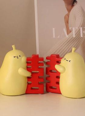 喜字可爱抱抱梨小摆件家居装饰品客厅桌面男女生永不分梨新婚礼物