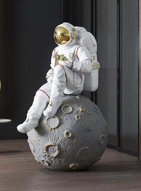 型太空人地yc1720摆件轻落奢时厅尚雕塑客办公室大号太空人开 业