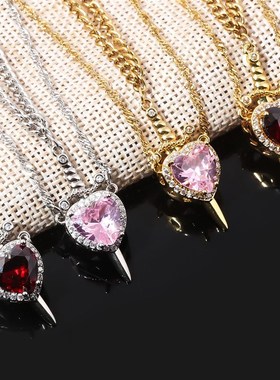 跨界男女一排心形情侣项链,高端优雅小众L个性化,可推广的