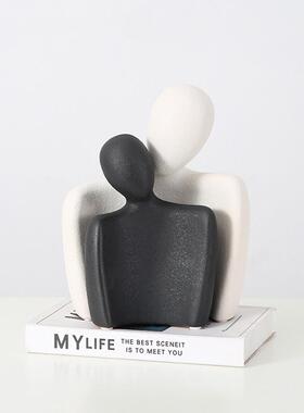 抽象艺术人物拥抱陶瓷装饰品斯堪的纳维亚简单的家客厅软装饰夫妇