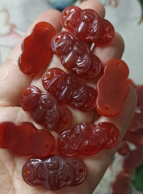 玉石手排雕刻蝙蝠福运红玛瑙
