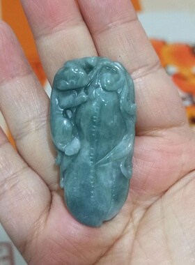 翡翠吊坠雕刻件手把件飘花貔貅
