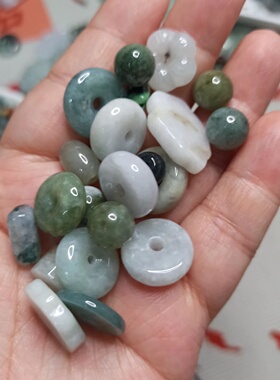天然翡翠特色杂件平安扣