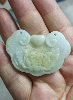 天然翡翠吊坠特色花开富贵牡丹锁