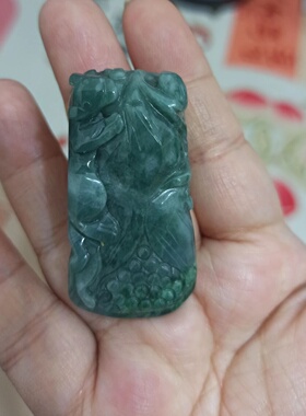 翡翠吊坠雕刻件手把件飘花貔貅